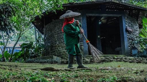 在线网页工具：给你的话语换个说法