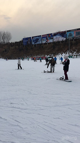 怀北国际滑雪场展示图片4