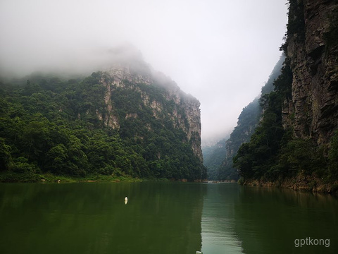 金秀圣堂湖生态旅游景区展示图片5