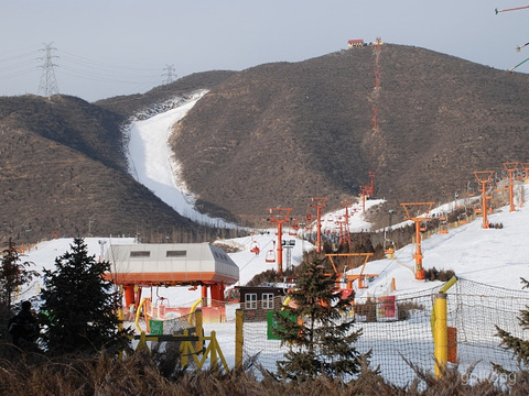 军都山滑雪场展示图片2