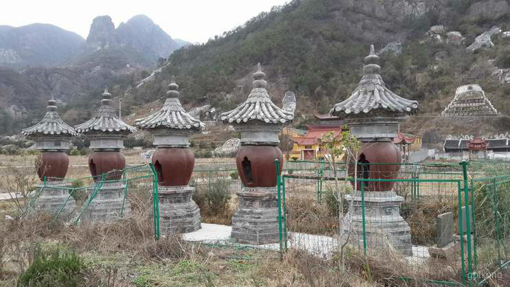 灵鹫寺石塔展示图片2