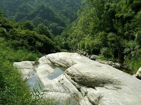 灵寿水泉溪自然风景区展示图片0