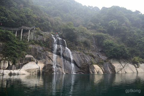 龙景大峡谷瀑布群展示图片7