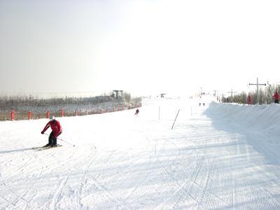 名都滑雪场展示图片0