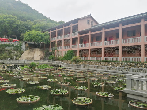 石峰岩寺展示图片4