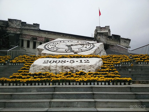 映秀地震遗址展示图片0