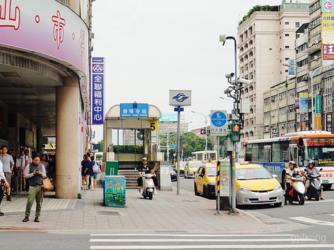 忠孝东路展示图片2